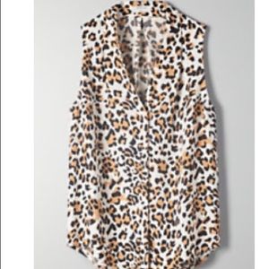 Aritzia/Babaton Akira Sleeveless Power blouse L